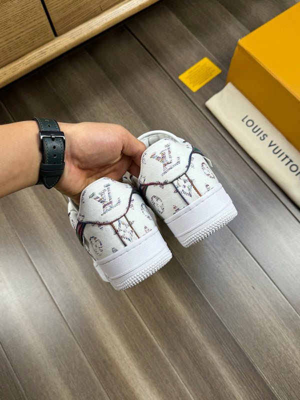 LV SNEAKER WHITE MONOGRAM CANVAS