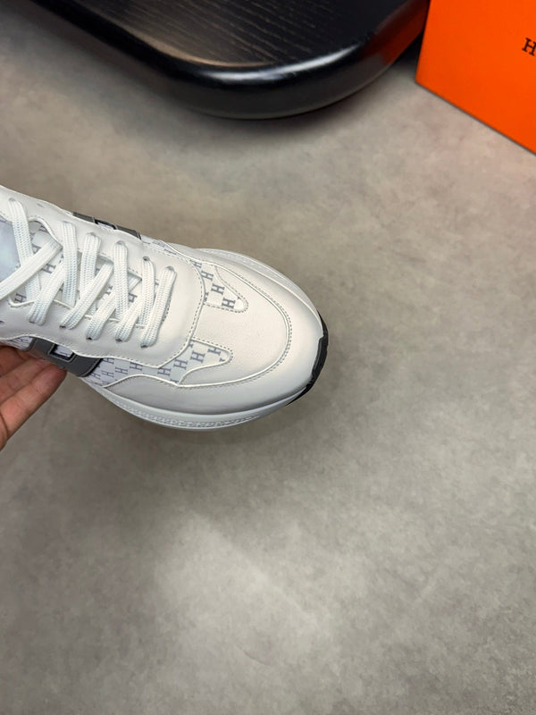 Sneaker da uomo HM in pelle di vitello bianca 581689