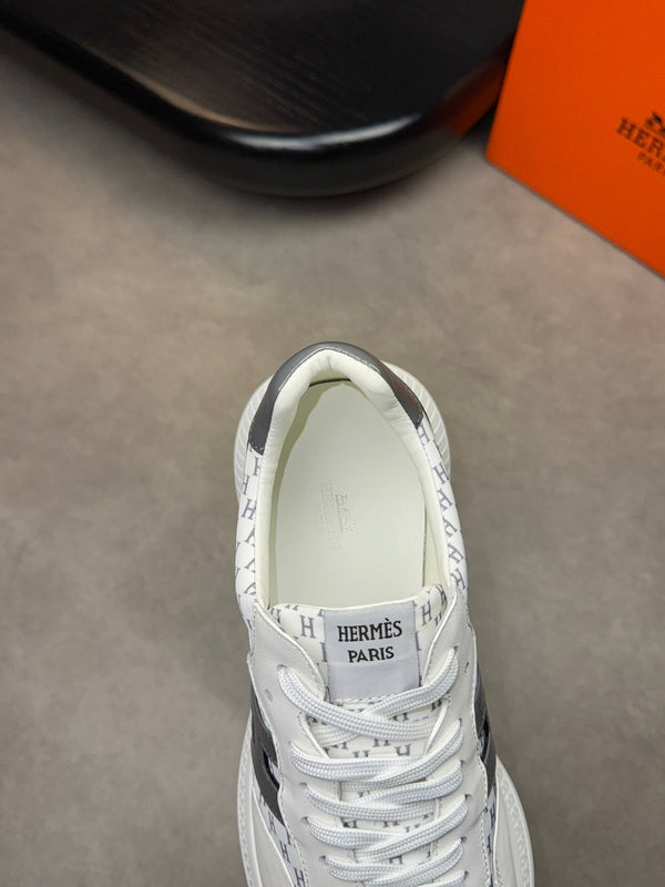 Sneaker da uomo HM in pelle di vitello bianca 581689