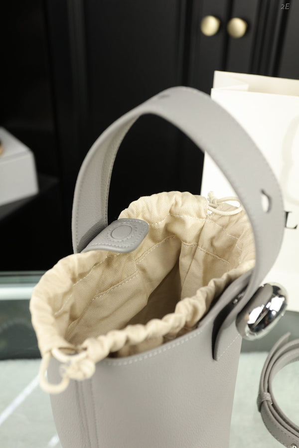 SECCHIELLO LOE MINI 19 PEBBLE IN PELLE DI VITELLO GRIGIO ACCIAIO MELLOW