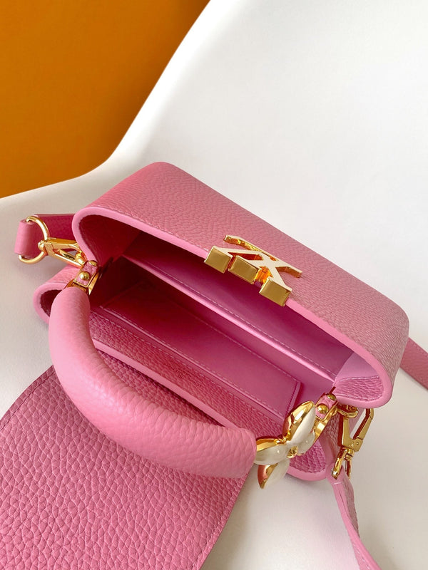 Capucines BB 21 cm Bag Pink Taurillon leather 251680
