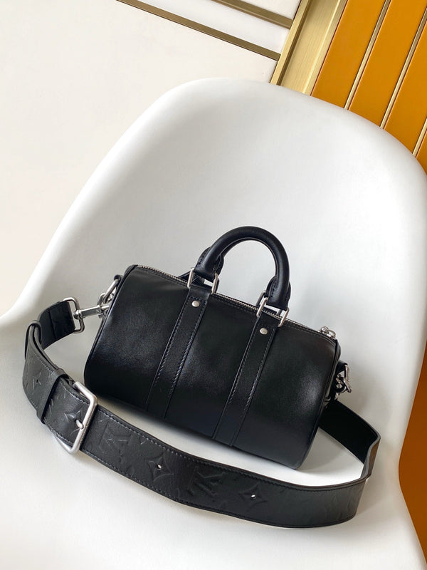 LV M13988 Keepall Bandoulière Cargo 25 Black Caflskin Sliver HW