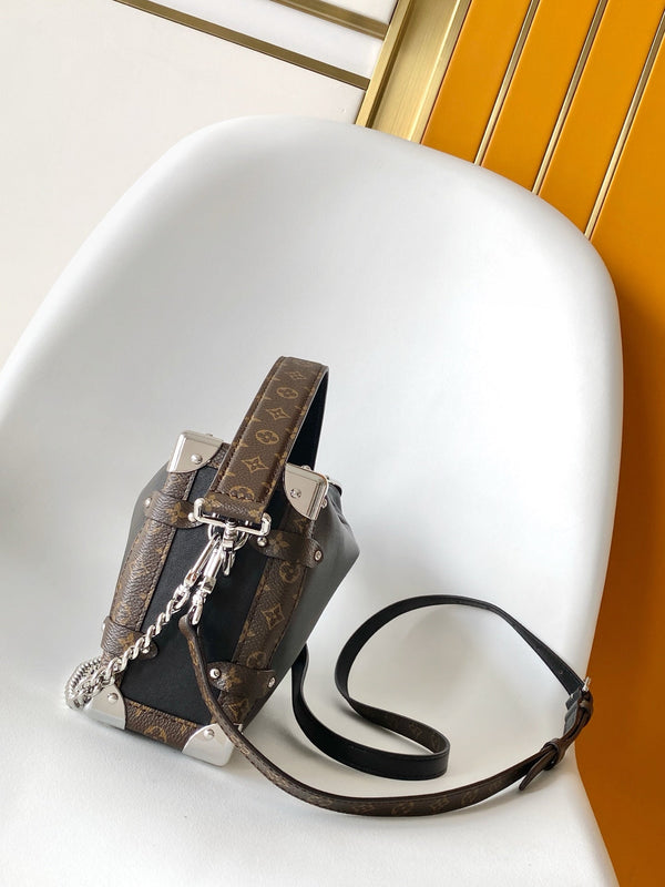 LV M25160 Side Trunk MM Bag 23.5 Black Caviar Calfskin& Cowhide HW