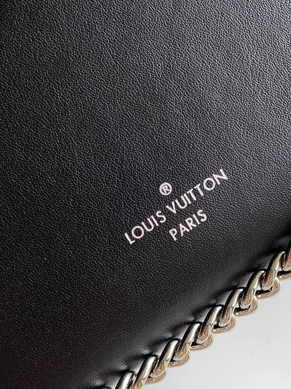 LV M25160 Side Trunk MM Bag 23.5 Black Caviar Calfskin& Cowhide HW