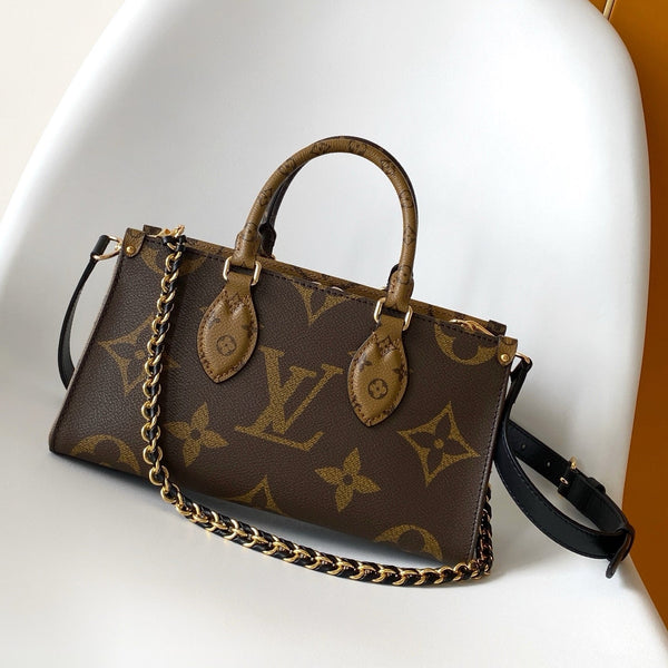 LV M14236 OnTheGo East West Chain 25cm Brown Monogram Giant & Canvas
