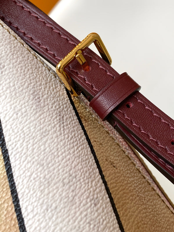 LV M28147 Noé Beige Coated Canvas