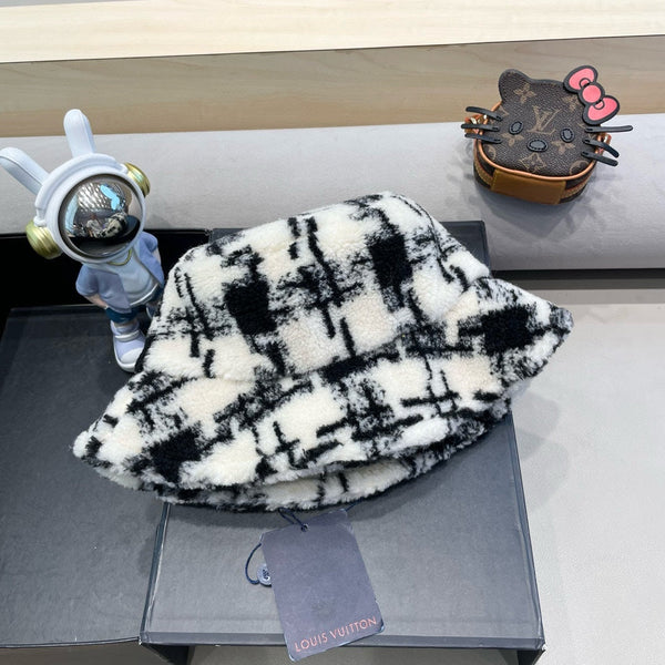 CAPPELLO A SECCHIELLO IN PILE BIANCO MISTO NERO 404741