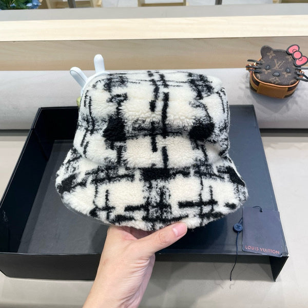 CAPPELLO A SECCHIELLO IN PILE BIANCO MISTO NERO 404741