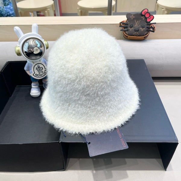 BUCKET HAT IN WHITE RABBIT FUR 404834