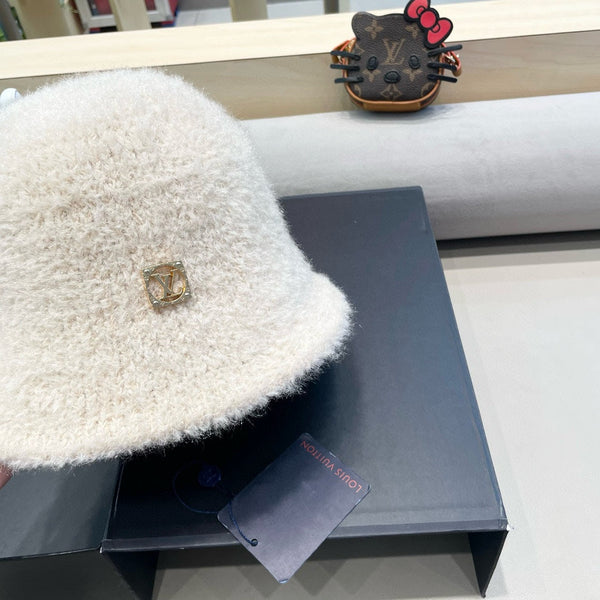 BUCKET HAT IN BEIGE RABBIT FUR 404832