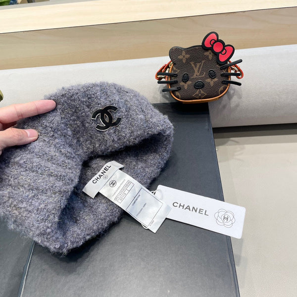 BEANIE HAT IN COOL GRAY WOOL 413327