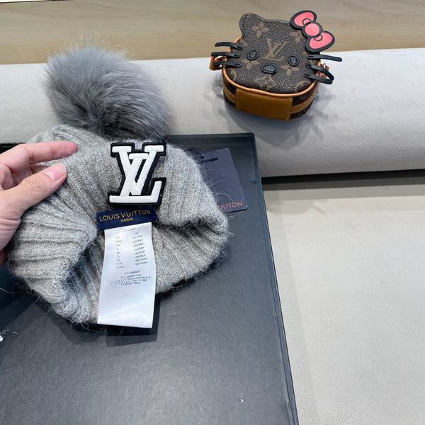 BERRETTO IN MAGLIA DI LANA GRIGIA 413367