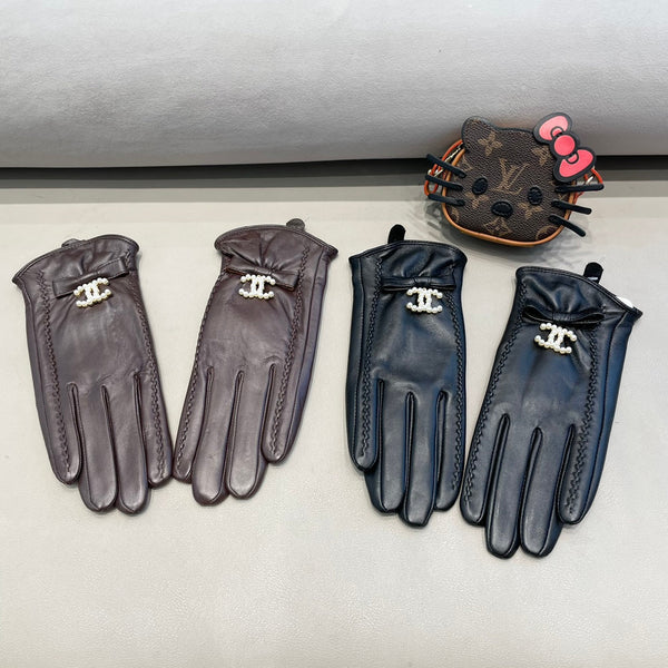 GLOVES IN BLACK LAMBSKIN 415820