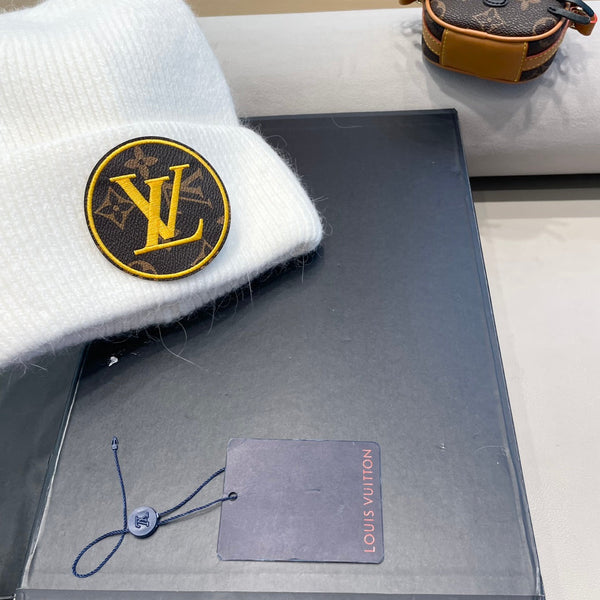 BERRETTO IN MAGLIA DI LANA BIANCA E PELLICCIA DI CONIGLIO 417753