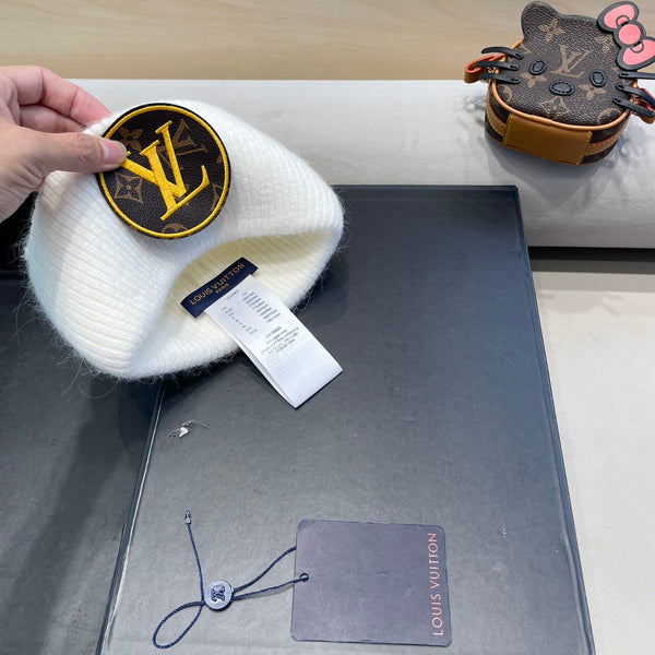 BERRETTO IN MAGLIA DI LANA BIANCA E PELLICCIA DI CONIGLIO 417753