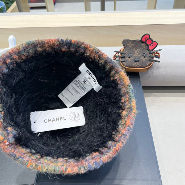 BUCKET HAT IN BLACK LAMB FUR 419466