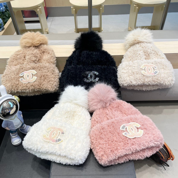 BEANIE HAT IN CAMEL BEIGE SOLF FLEECE 419713