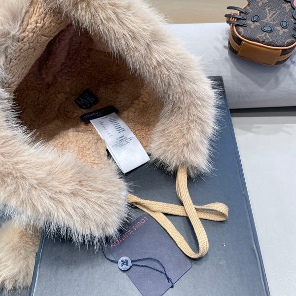 BERRETTO IN PILE E LANA BEIGE SABBIA 424307