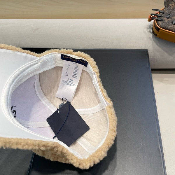 BERRETTO DA BASEBALL IN LANA BEIGE 421244