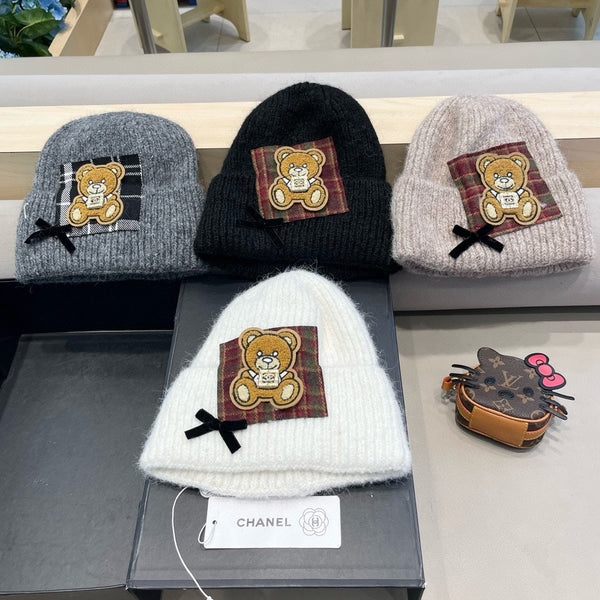 BEANIE HAT IN WHITE WOOL WITH BOW 421253