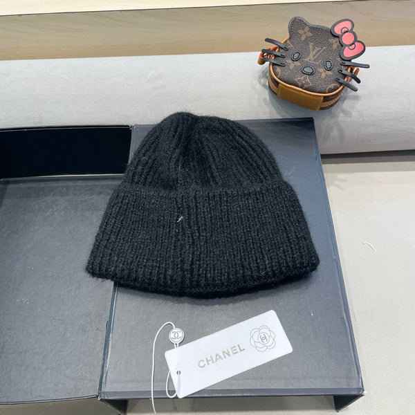 BEANIE HAT IN BLACK WOOL WITH BOW 421254