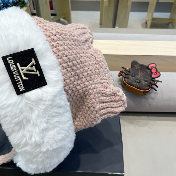 BERRETTO IN MAGLIA DI LANA ROSA CHIARO CON ORECCHIE DI GATTO GIAPPONESE 421258