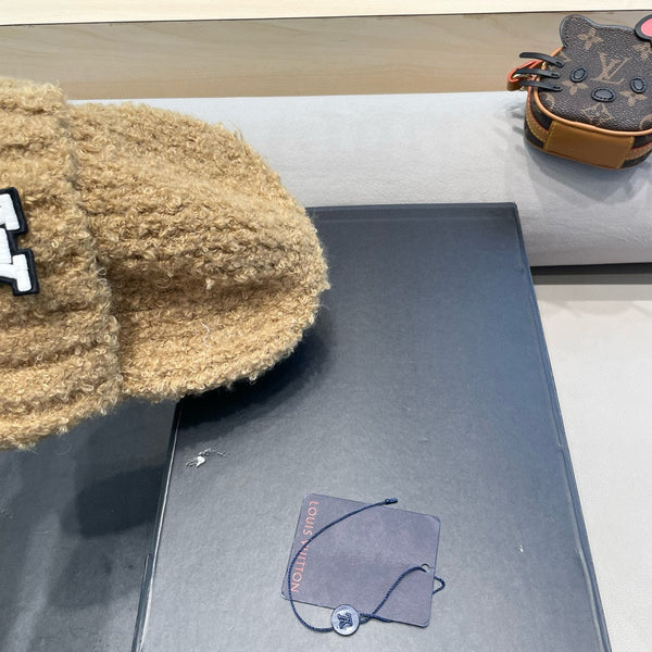 BERRETTO IN MAGLIA DI LANA BEIGE CAMMELLO 421266