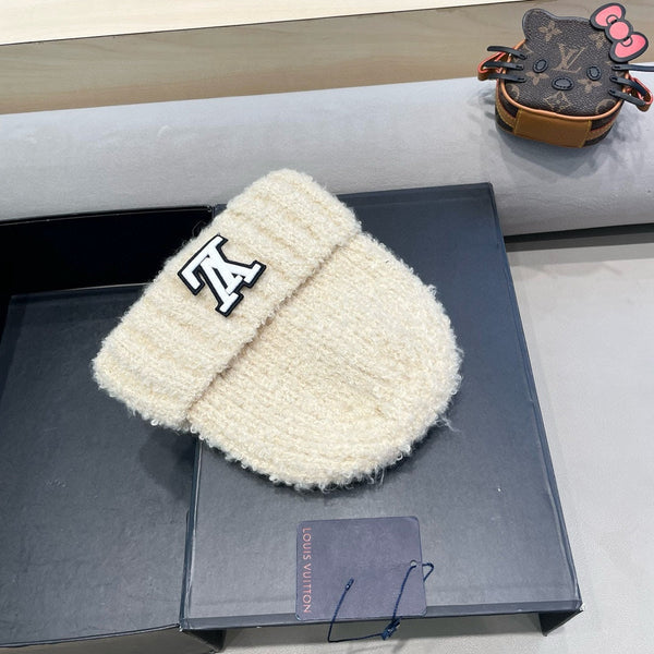 BERRETTO IN MAGLIA DI LANA BEIGE CHIARO 421267