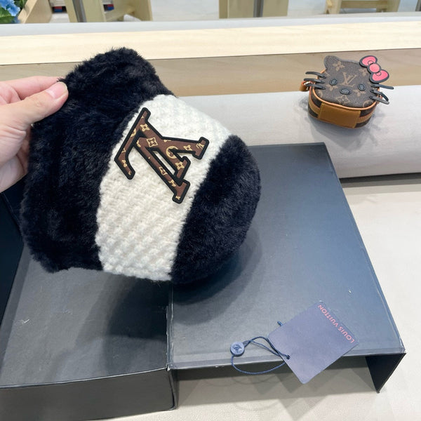 BUCKET HAT IN BLACK MIX WHITE WOOL 421038