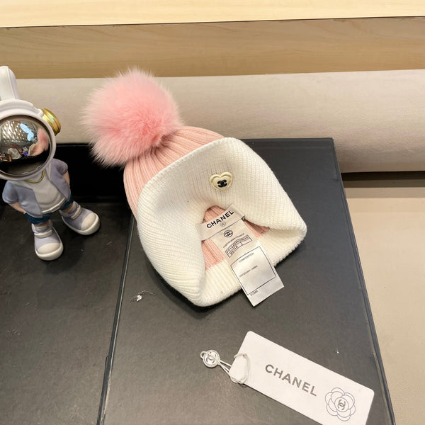 BEANIE HAT IN BABY PINK MIX WHITE WOOL 421051