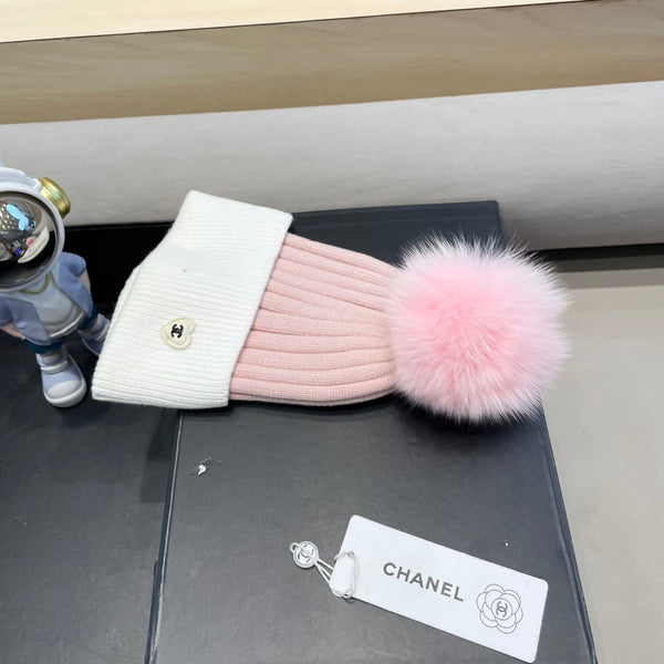 BEANIE HAT IN BABY PINK MIX WHITE WOOL 421051