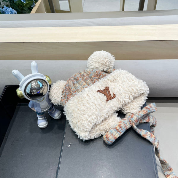 BERRETTO IN MAGLIA DI LANA COLORATA CON ORECCHIE DA ORSO CARINE 422497