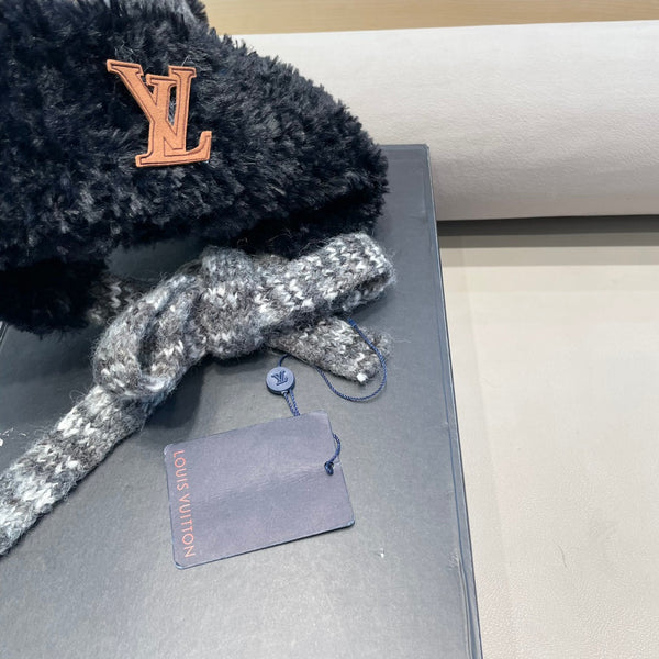 BERRETTO IN MAGLIA DI LANA GRIGIO MISTO NERO CON ORECCHIE DA ORSO CARINE 422498