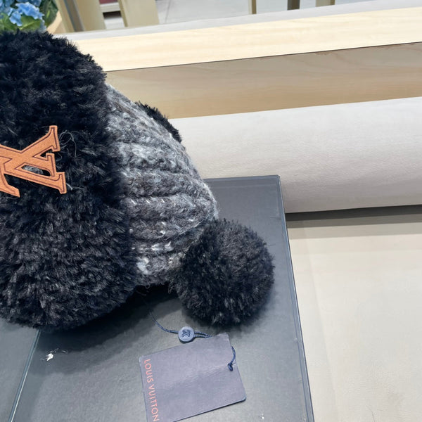 BERRETTO IN MAGLIA DI LANA GRIGIO MISTO NERO CON ORECCHIE DA ORSO CARINE 422498