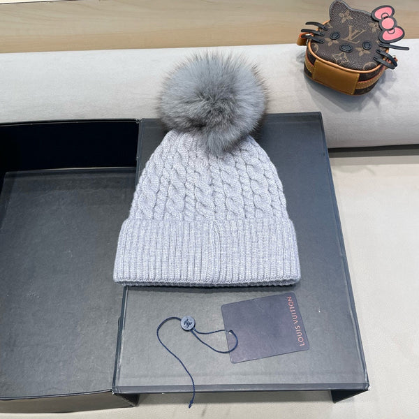 KNITTED BEANIE HAT IN GRAY WOOL 426216