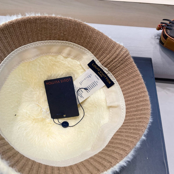 CAPPELLO A SECCHIELLO IN PELLICCIA DI LAPIN BEIGE CREMA 426225