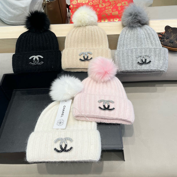 BEANIE HAT IN CLOUD GRAY WOOL 426235