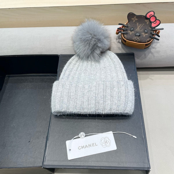 BEANIE HAT IN CLOUD GRAY WOOL 426235