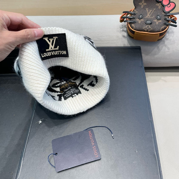 BERRETTO IN MAGLIA IN LANA MISTO BIANCO NERO E PELLICCIA DI CONIGLIO 426243