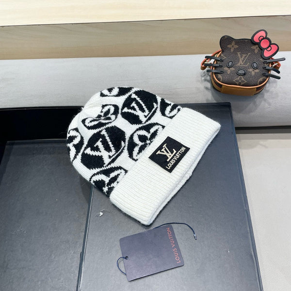 BERRETTO IN MAGLIA IN LANA MISTO BIANCO NERO E PELLICCIA DI CONIGLIO 426243