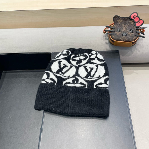 BERRETTO IN MAGLIA IN LANA MISTA BIANCA E NERA E PELLICCIA DI CONIGLIO 426245