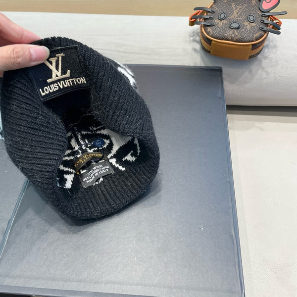 BERRETTO IN MAGLIA IN LANA MISTA BIANCA E NERA E PELLICCIA DI CONIGLIO 426245