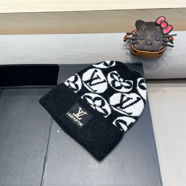 BERRETTO IN MAGLIA IN LANA MISTA BIANCA E NERA E PELLICCIA DI CONIGLIO 426245