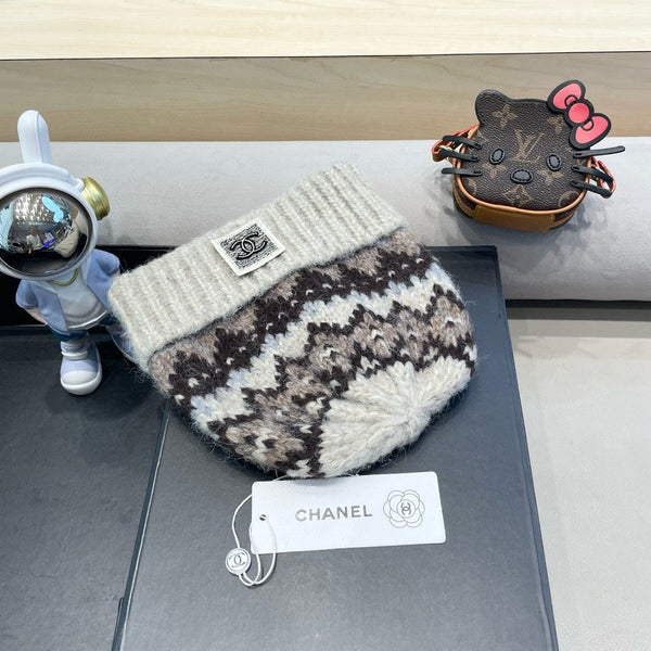 KNIT BEANIE HAT WHITE MIX BROWN 428242