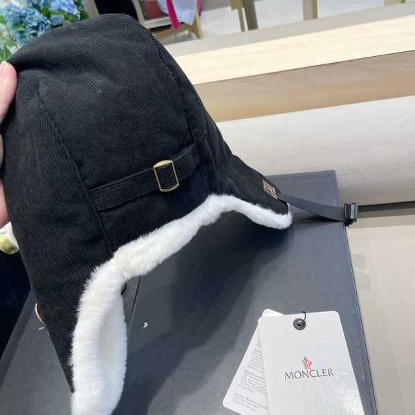 CAPPELLO AVATOR IN VELLUTO A COSTE NERO E FODERA IN PILE 434984