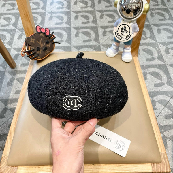 BERET HAT IN BLACK WOOL TWEED 430012