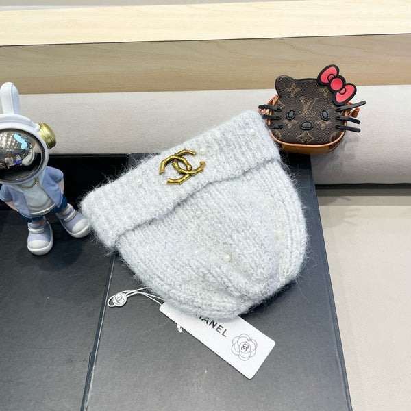 BEANIE HAT IN CLOUD GRAY WOOL 430081