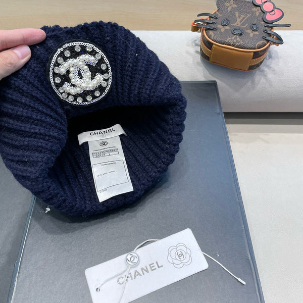 KNIT BEANIE HAT IN NAVY BLUE WOOL 430241