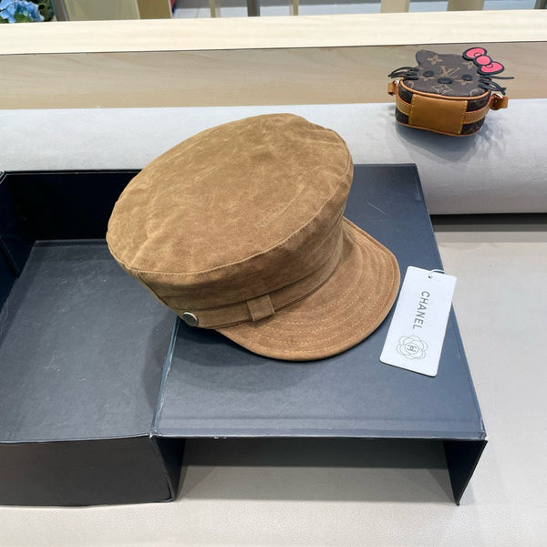 NEWSBOY CAP IN CIDER BROWN SUEDE 429938