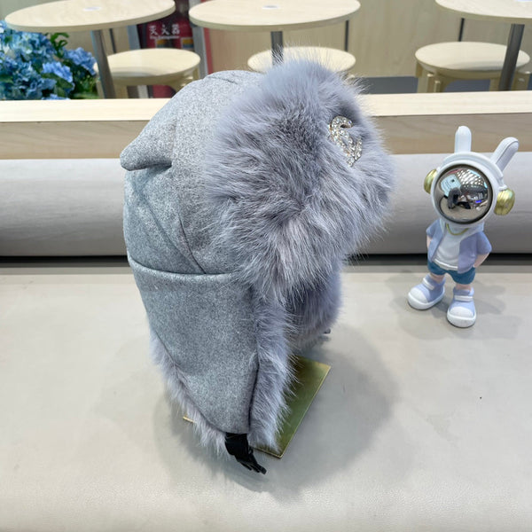 CAPPELLO DA TRAPPER IN CAMOSCIO GRIGIO SQUALO E PELLICCIA DI AGNELLO 429973